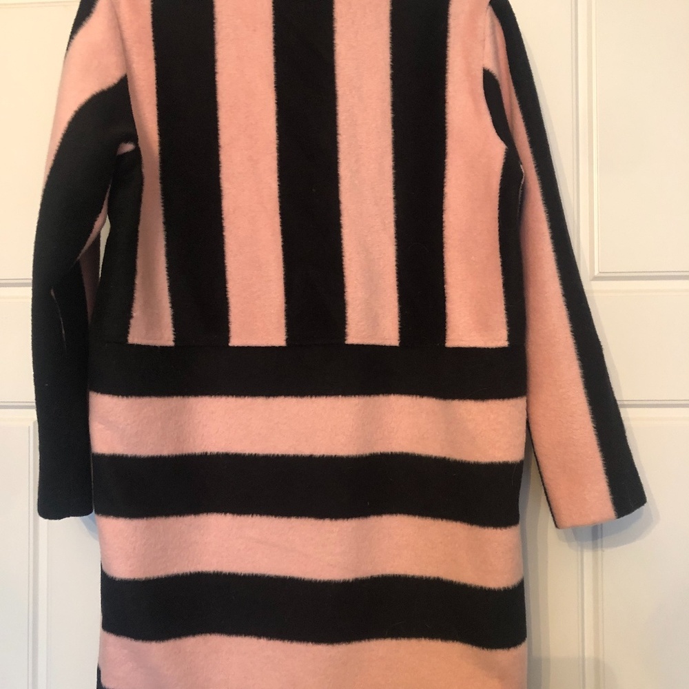 Pink and  black coat - Picture 2 of 4